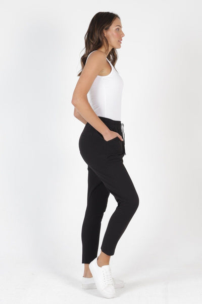 Betty Basics Jade Pant Summer Edition in Black - Hey Sara