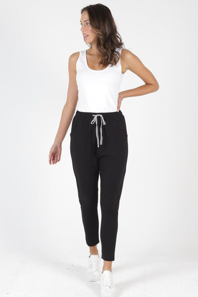 Betty Basics Jade Pant Summer Edition in Black - Hey Sara