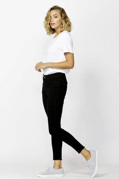 Betty Basics Linden Jean in Black - Hey Sara