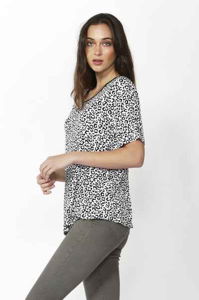Betty Basics Los Angeles Tee in Snow Leopard - Hey Sara