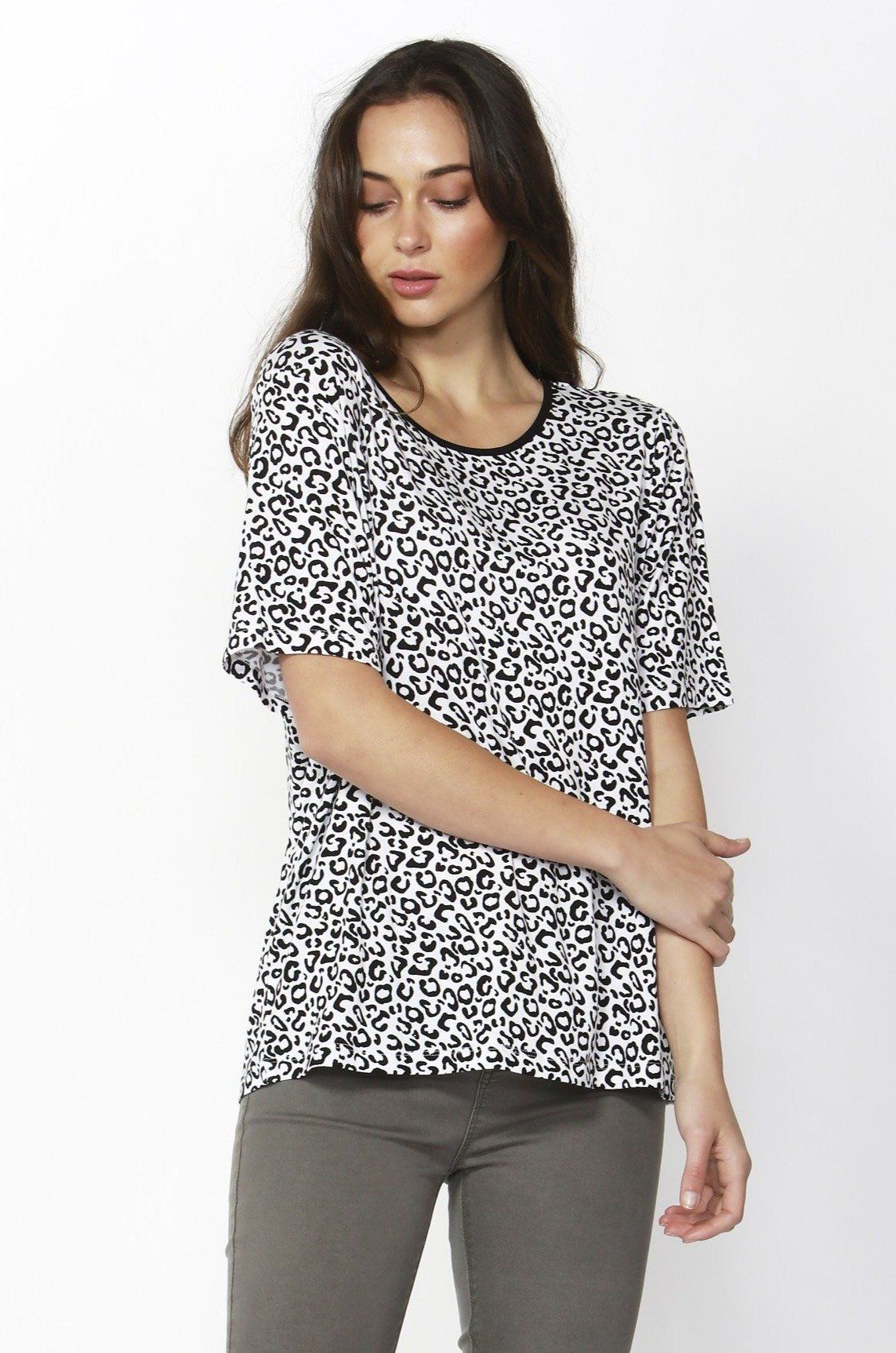 Betty Basics Los Angeles Tee in Snow Leopard - Hey Sara