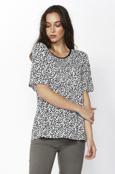 Betty Basics Los Angeles Tee in Snow Leopard - Hey Sara