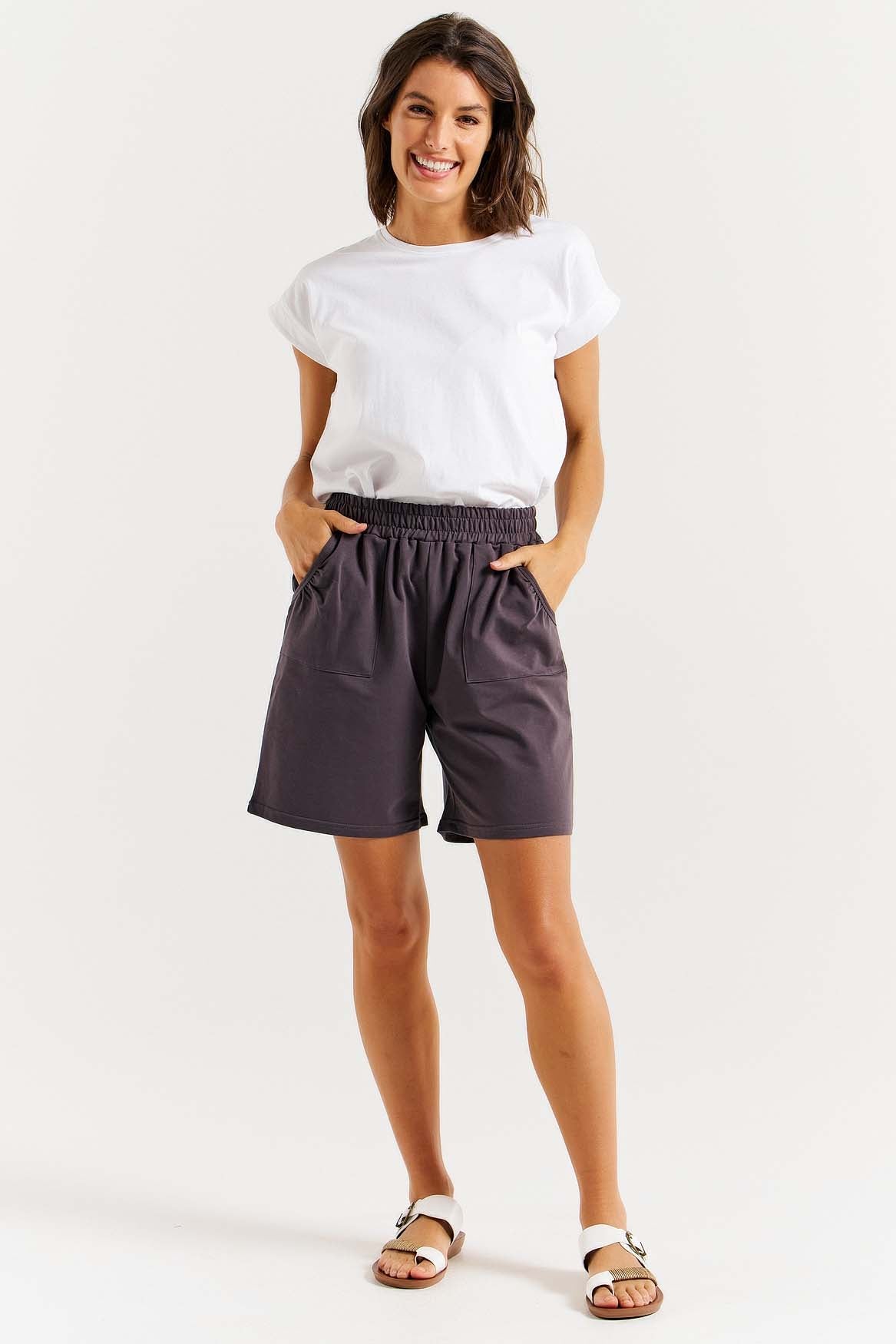 Betty Basics Harvard Short in Smoke Grey