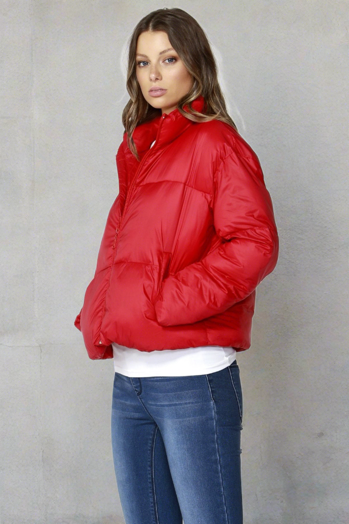 Betty Basics Dylan Cropped Puffer Jacket in Lava Red