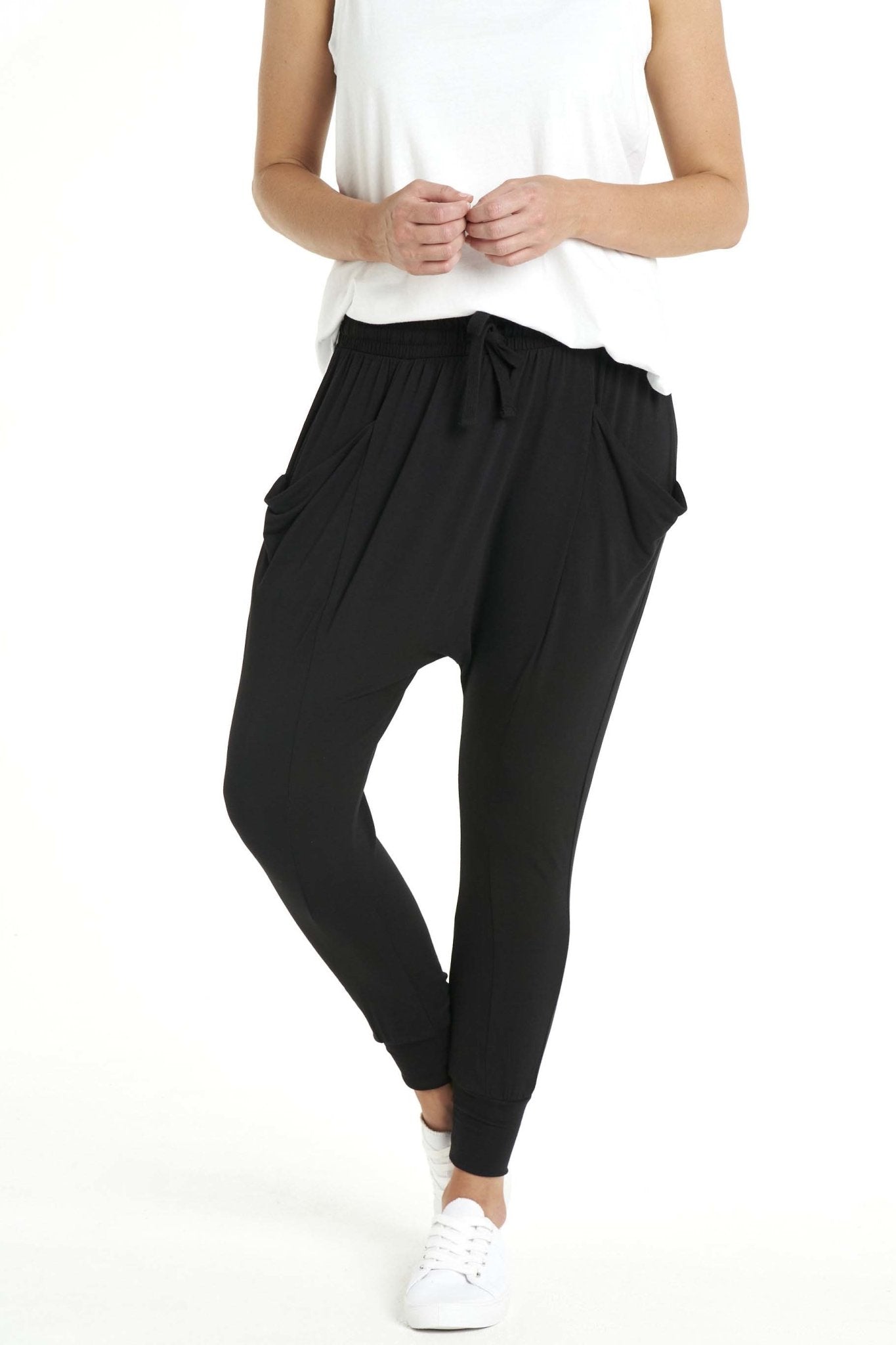 Betty Basics Barcelona Pants in Black - Hey Sara