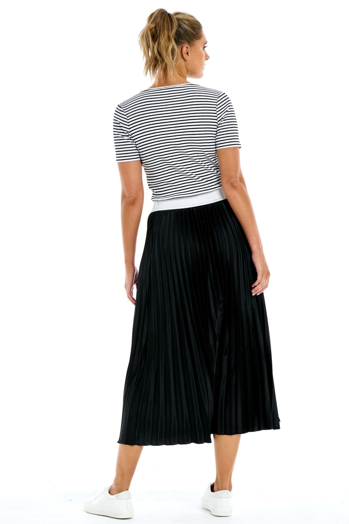 Betty Basics Briar Pleated Midi Skirt in Black - Hey Sara