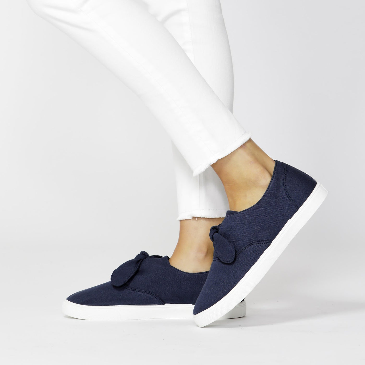 Betty Basics Nautic Plimsolls in Navy Size 6 or 7 Only - Hey Sara