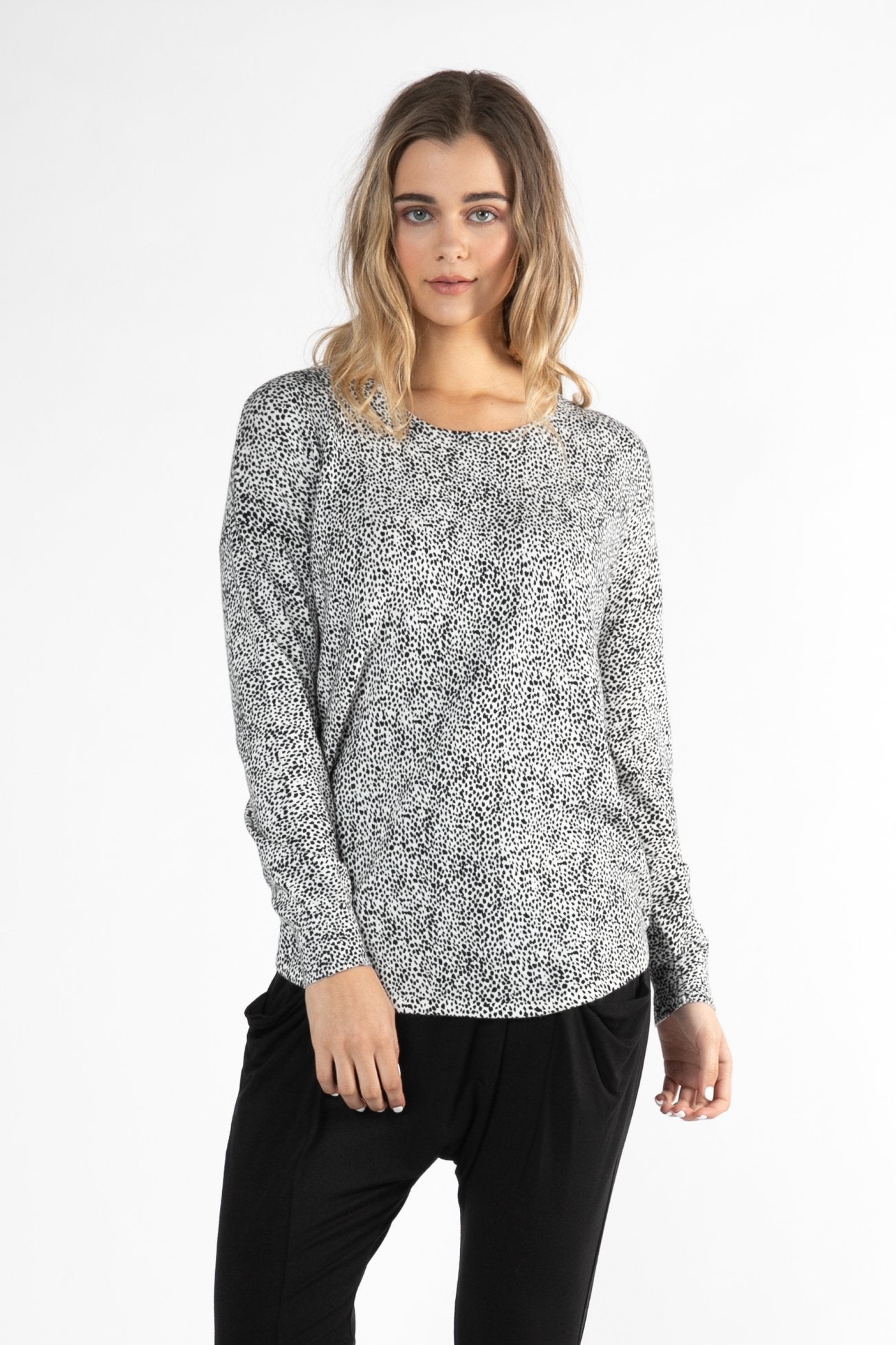 Betty Basics Sophie Knit Jumper in White and Black Print - Hey Sara